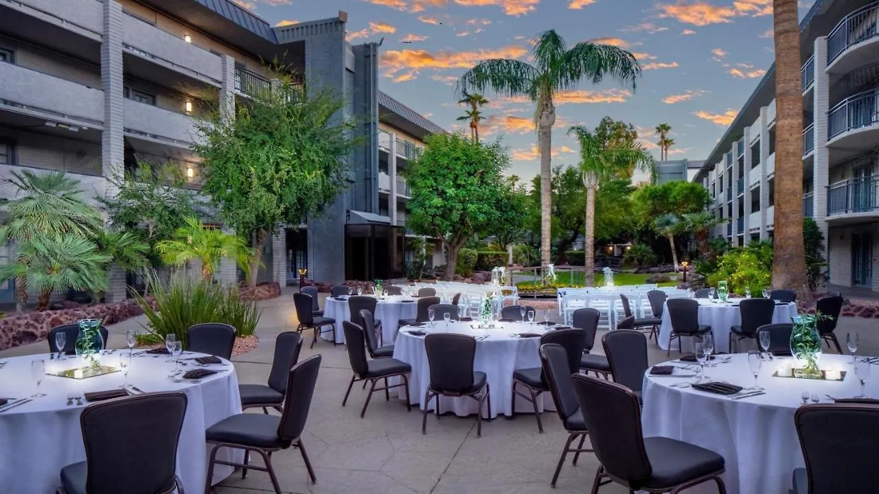 Holiday Inn And Suites Phoenix Airport North By Ihg 3*,  United States