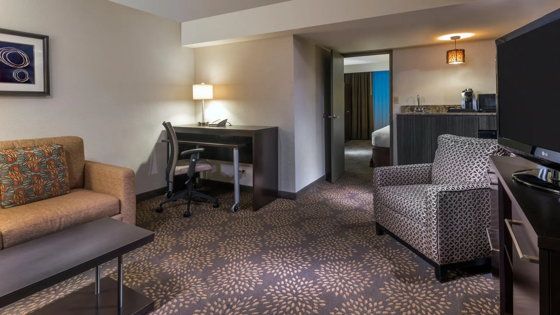 Holiday Inn And Suites Phoenix Airport North By Ihg