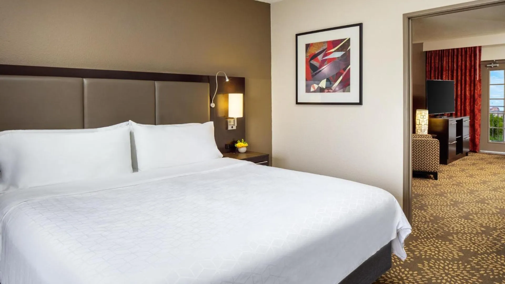 Holiday Inn And Suites Phoenix Airport North By Ihg United States