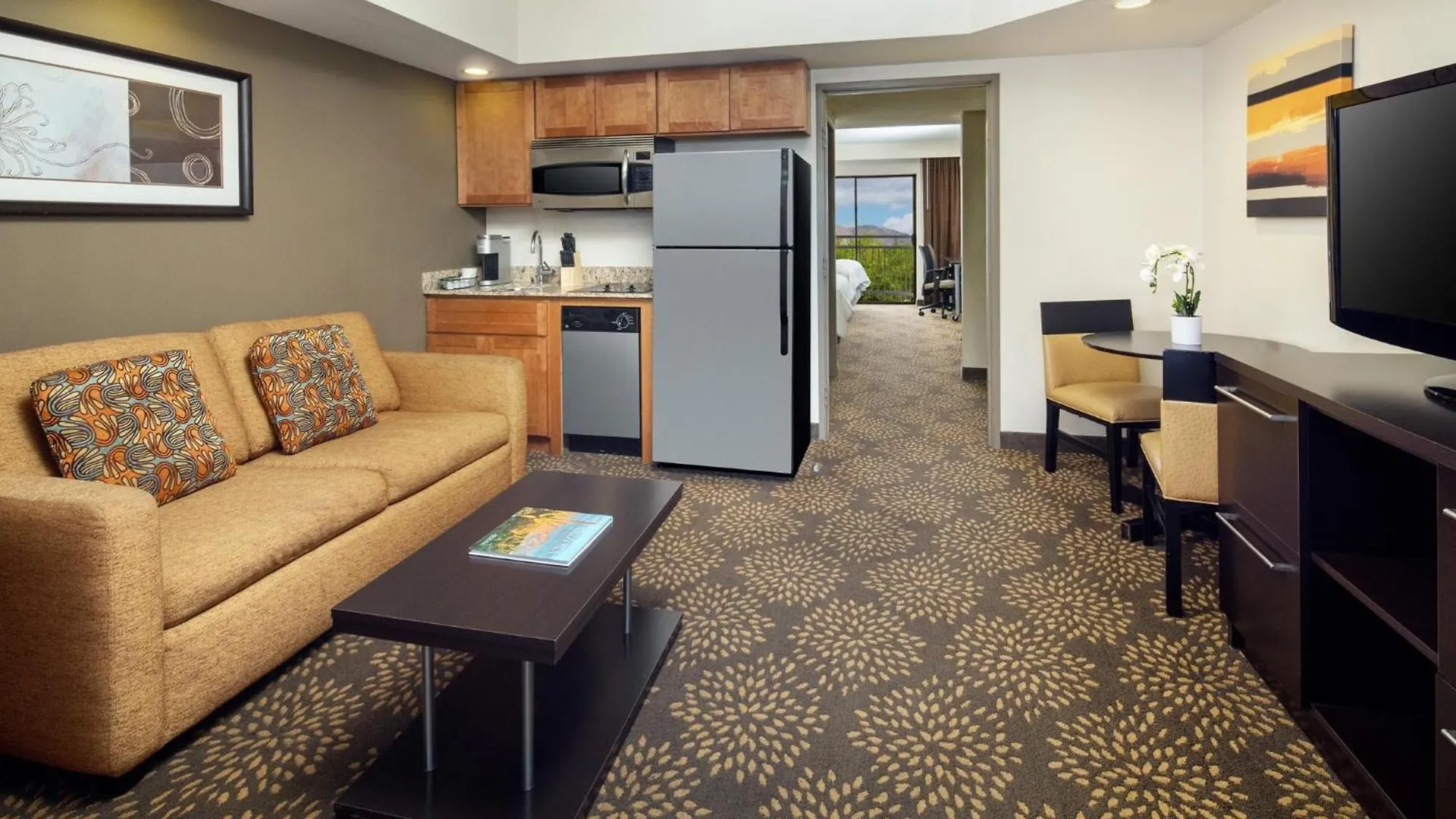 Holiday Inn And Suites Phoenix Airport North By Ihg Hotel