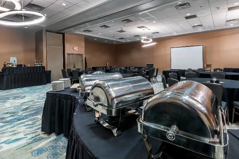 Hotel Holiday Inn And Suites Phoenix Airport North By Ihg